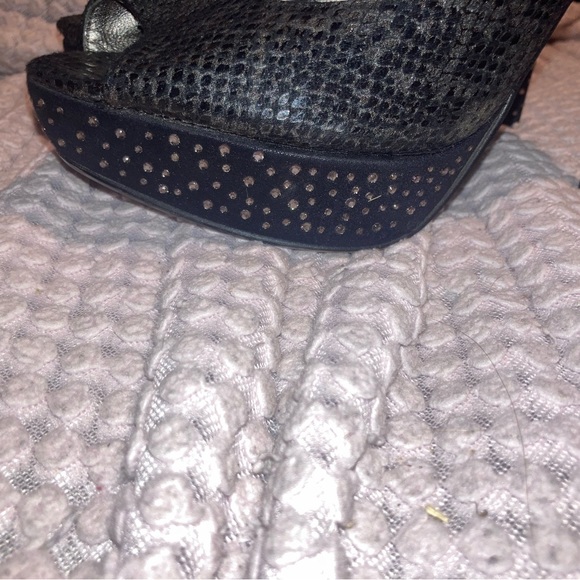 Super sexy Black heels with diamonds on the heels - Picture 3 of 6